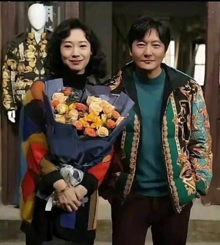 “靠谱”的老舅。才看了几集，我就被电视剧《老舅》迷住了。喜欢主演郭京飞、想看看华