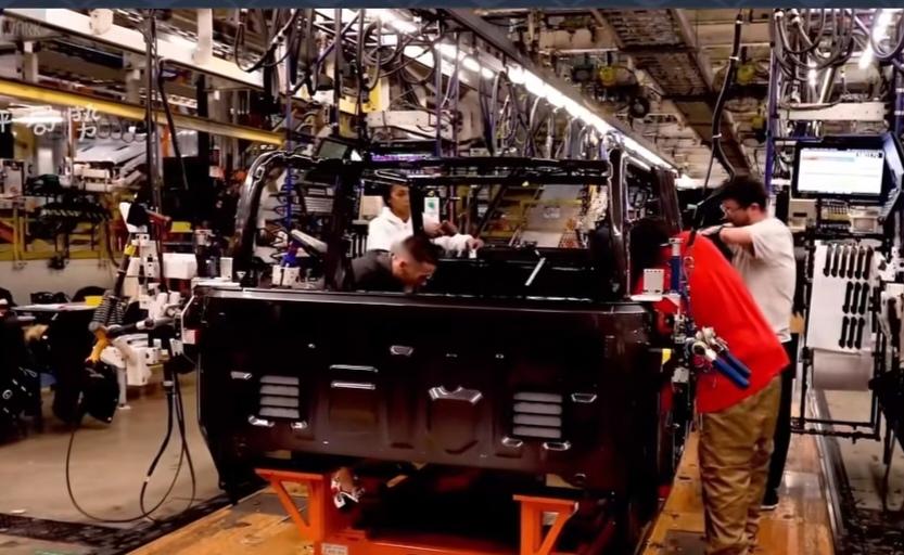 国人都在吐槽电车，可你不知道的是，中国电车正重塑全球汽车产业格局，对欧美车企形成