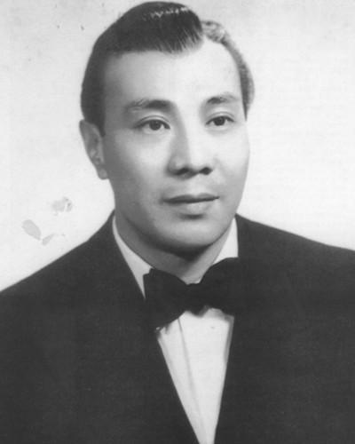 吴楚帆（1911年7月4日-1993年2月22日），原名吴钜璋，生于中国天津市，