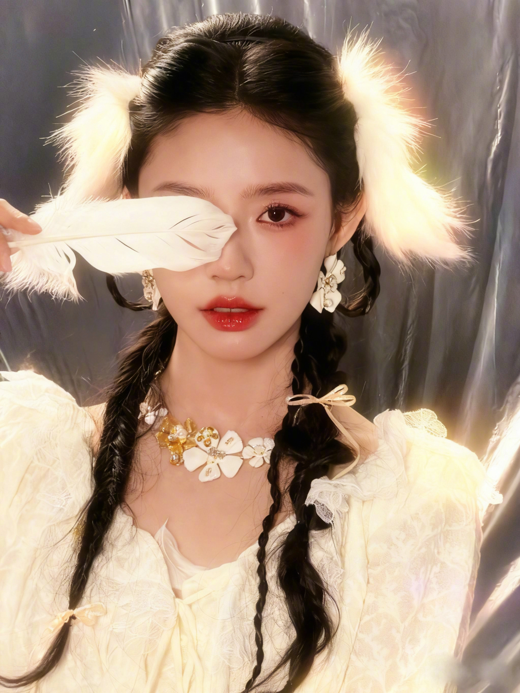 霞你知道你直播有多美吗！！这是截的图，随手一截漂亮成这样，霞霞要给你全世界不解释