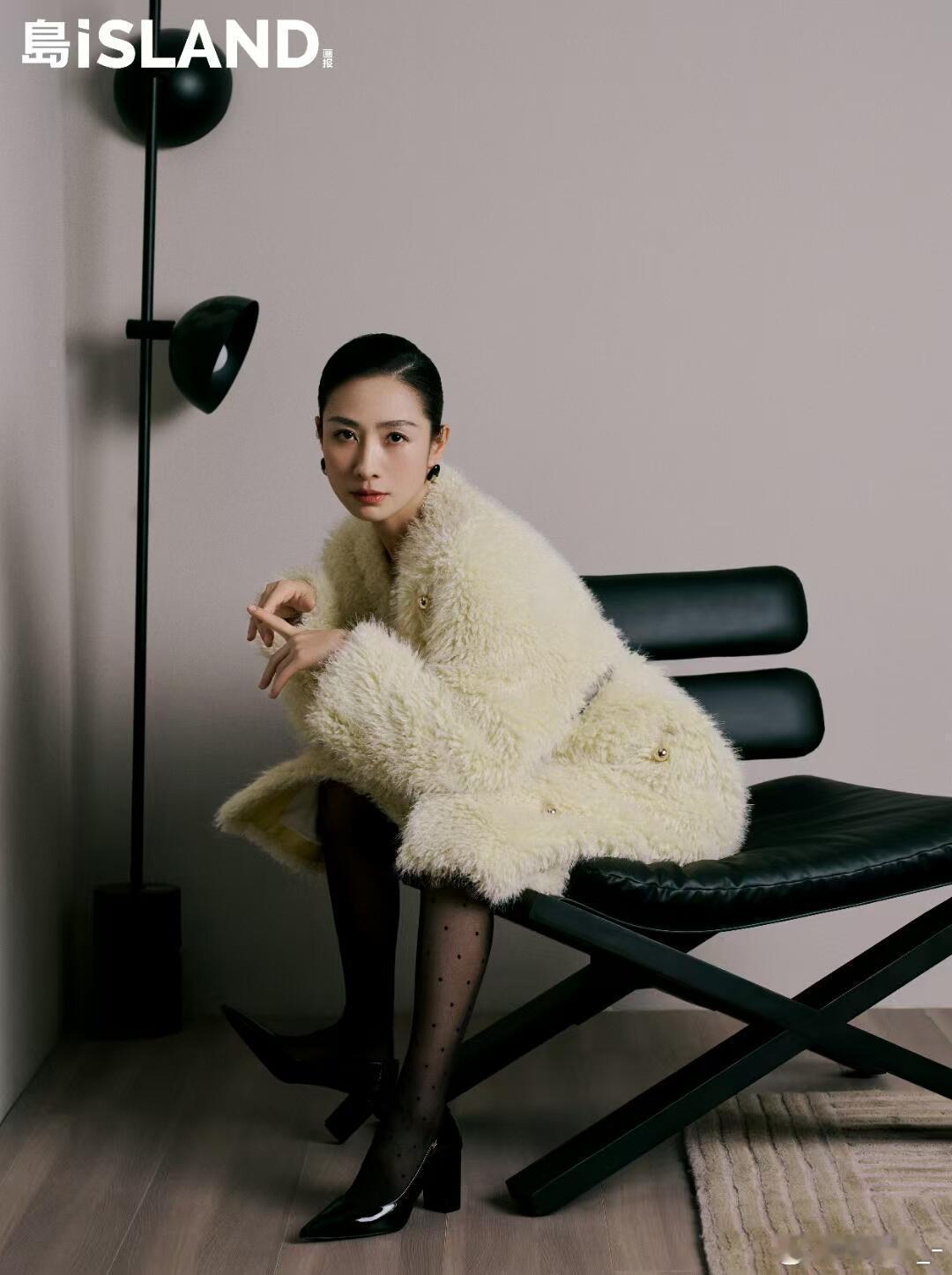 造型师形容陶昕然像一头母狮陶昕然：母狮的坚韧与柔美并存 造型师眼中的陶昕然，既有