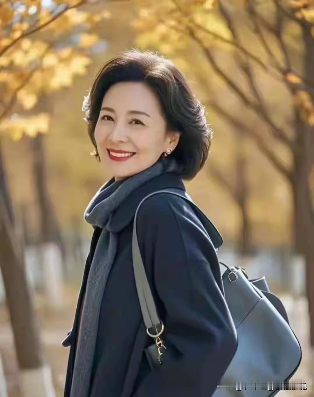 养老最大的清醒，一条是钱基本够花。二是孩子长大成人，自己的事自己做。三是有一个好