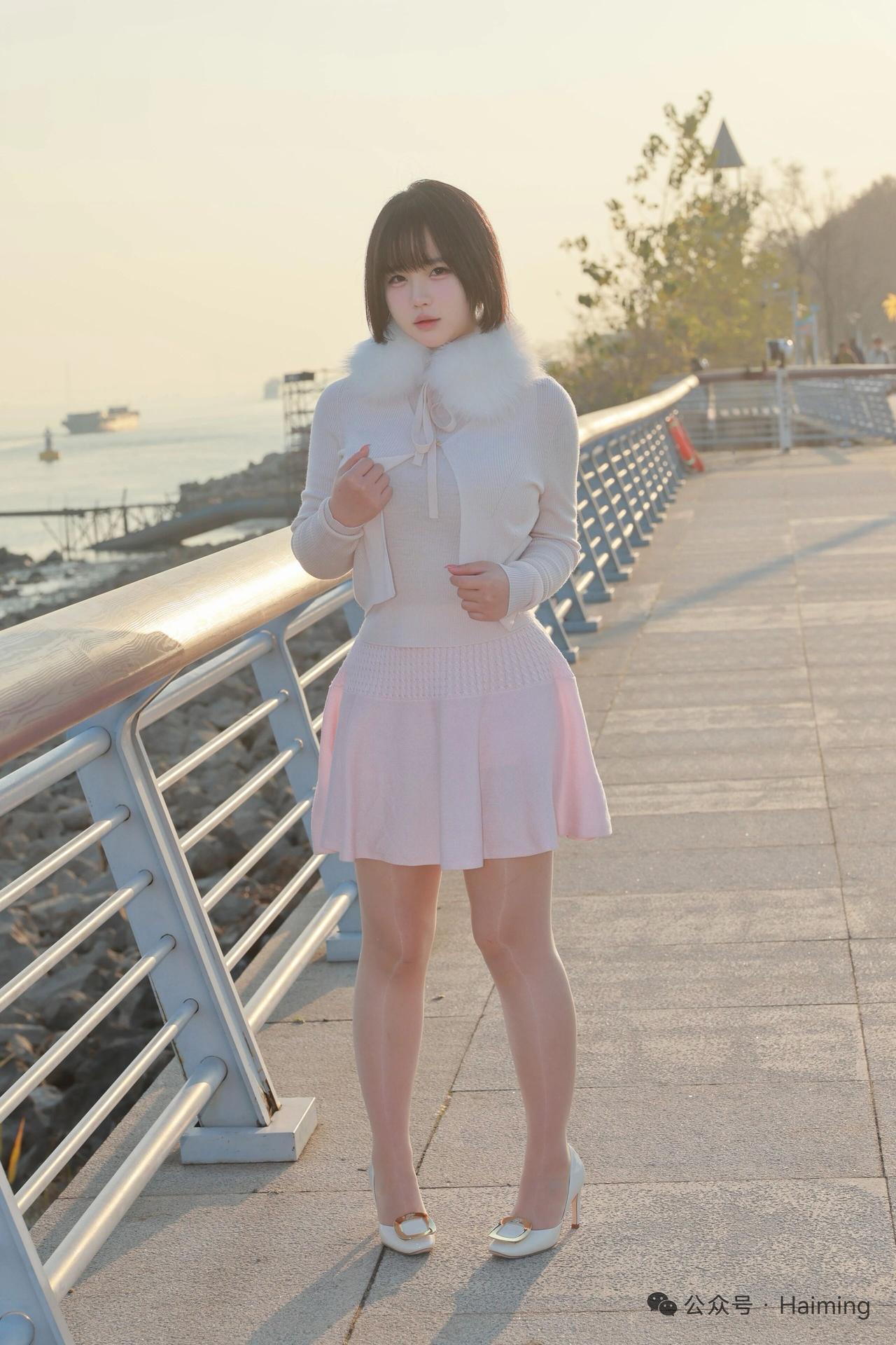小李：你第一次看见女生身体时是什么感觉？
小明：屏幕太小