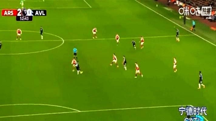 厄德高用一场比赛，抽了所有人的脸。

一年前，他拼尽全力却输给维拉，成了丢冠的背