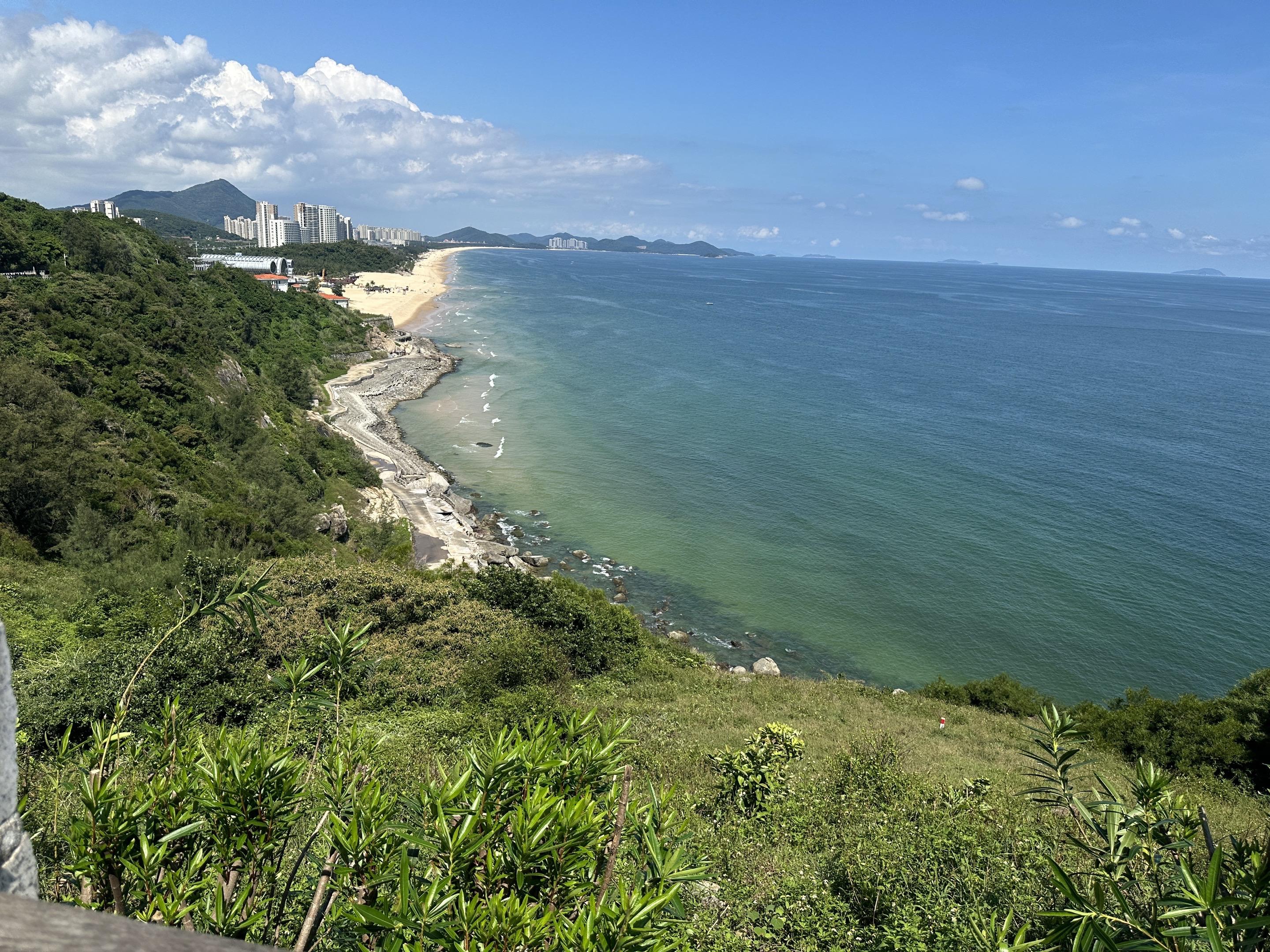 海边穿搭无不良引导