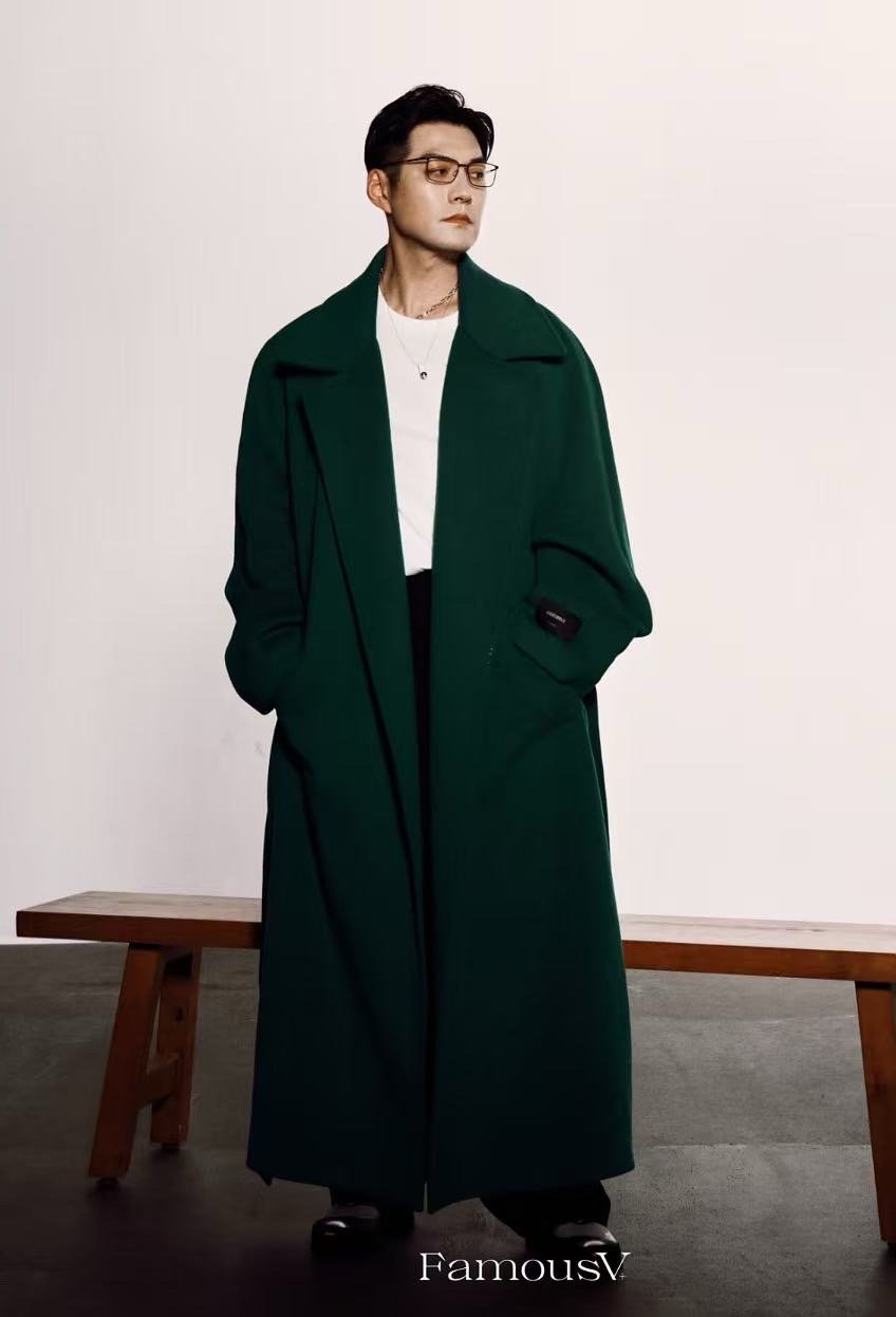 严屹宽终于承认天涯四美了主咖和Ta的朋友们 严屹宽以前对“天涯四美”这个标签还有