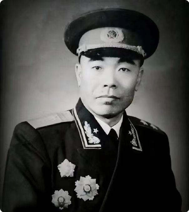 从被老蒋嫌弃的杂牌滇军，到朝鲜战场铁血雄狮，这支部队经历了什么



1950年