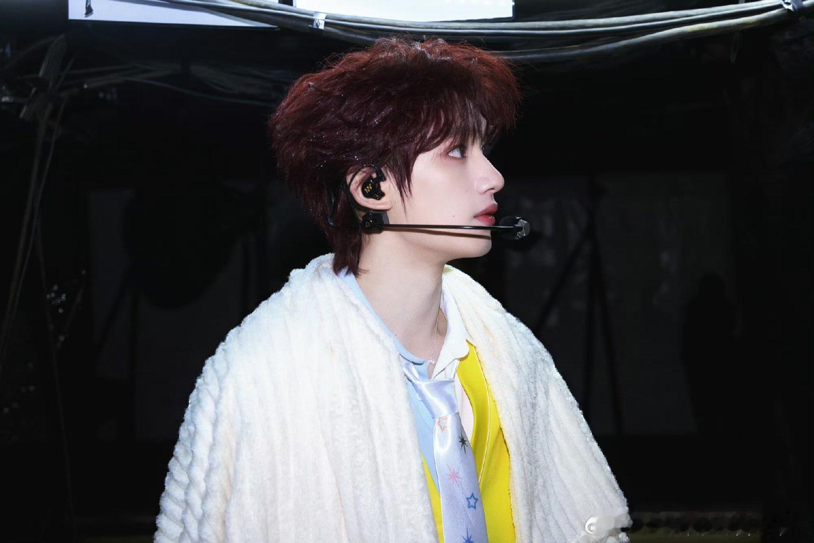 丁程鑫明天记得穿厚点 