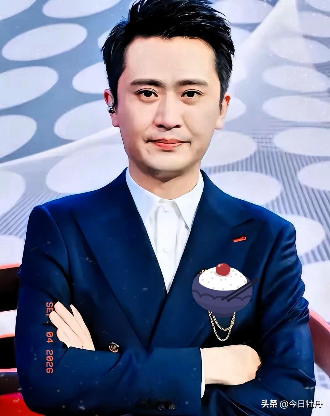 有件事情，
我一直不敢说！
我发现杨帆有一个很严重的问题，那就是他把苦全咽进了肚