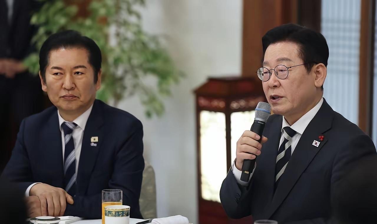 ​韩国总统李在明的好日子已经过去了，这时候从韩国传来不利的消息：李在明的不支持率