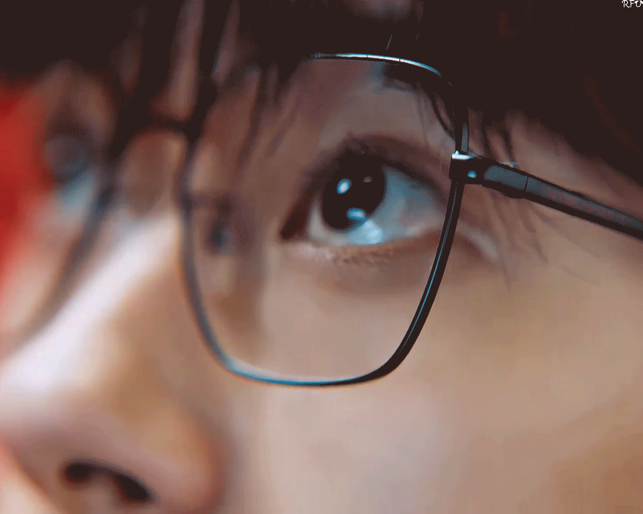 好漂亮的眼睛Emporio Armani全球代言人易烊千玺四字 易烊千玺 yyq