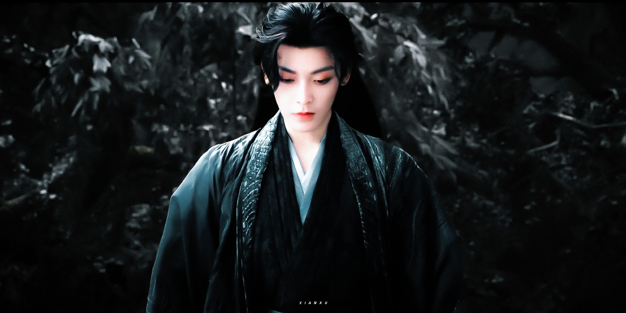 侯明昊 内娱妖塑  太爱侯明昊演妖君的适配度啊！《逍遥》红烨又魅又飒，墨袍黑发的