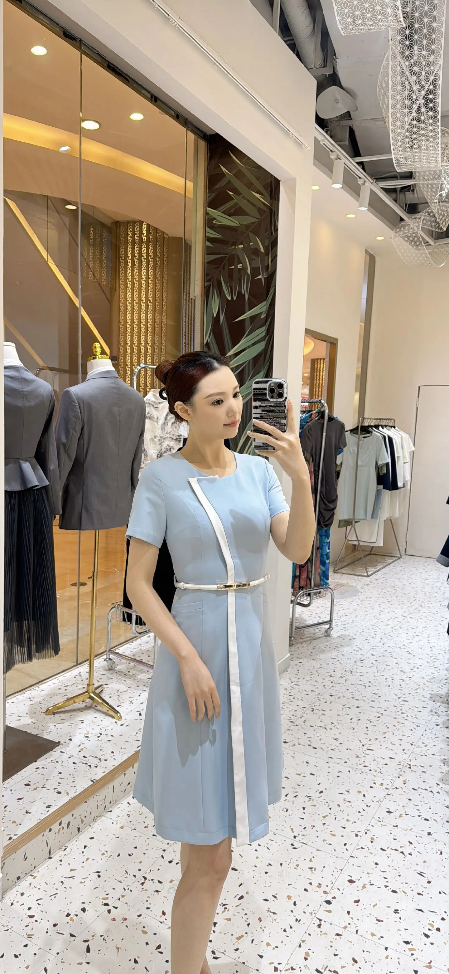 职业装这样有范 上班这样穿 酒店前台 工作服 职业装