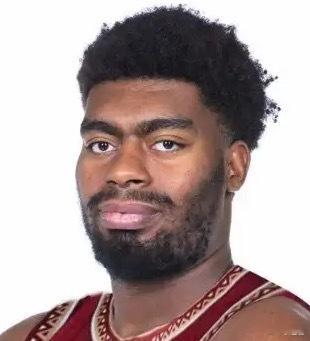 达卡里-约翰逊，刚才有一个自罚自抢的空篮没扣进有朋友看到了么，外教都捂脸了（这不