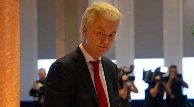 荷兰获胜党的领导人：该国不应向乌克兰武装部队提供武器


赢得荷兰议会选举的自由