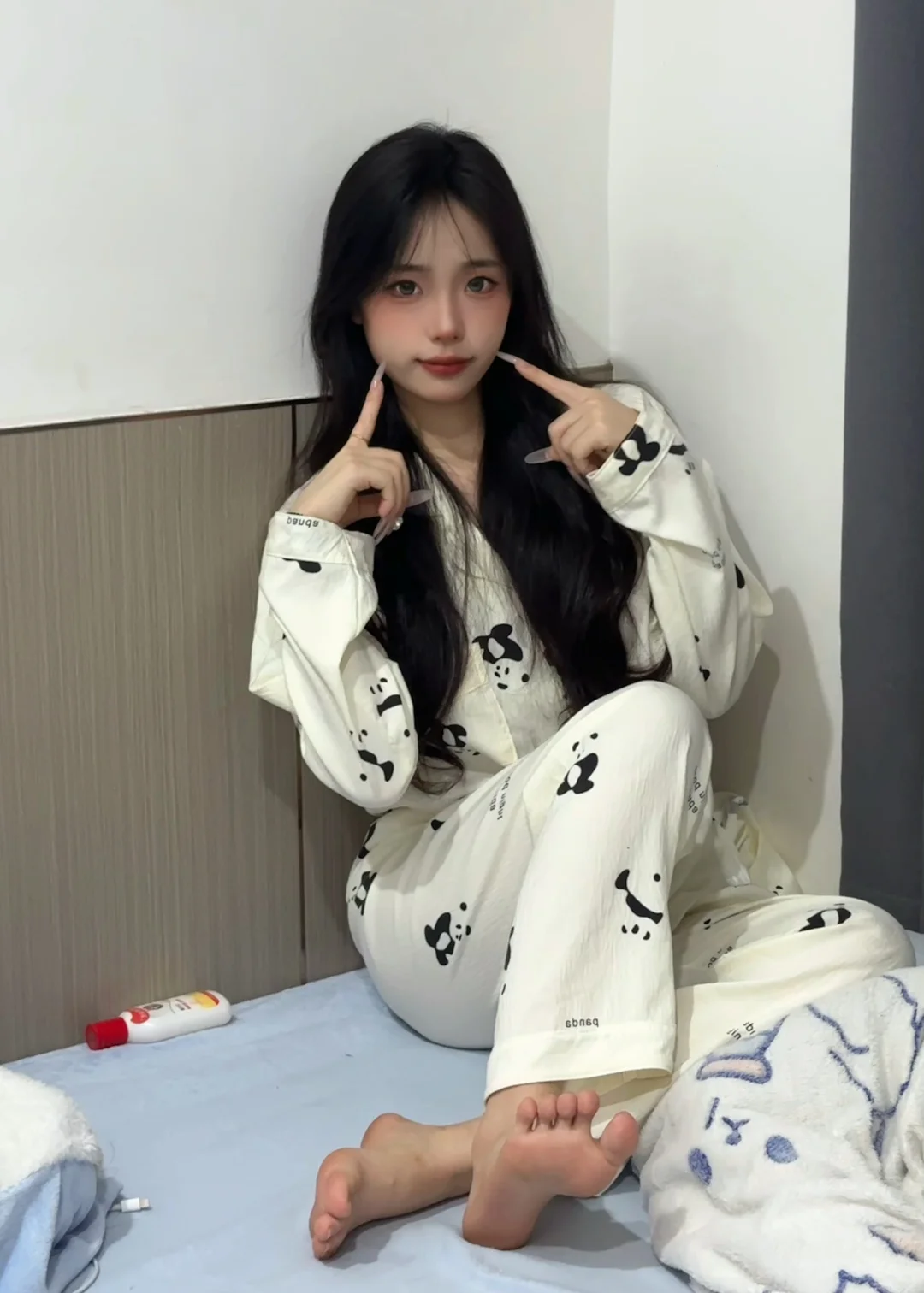 我这人看起来很坚强 其实被车撞也是会死的