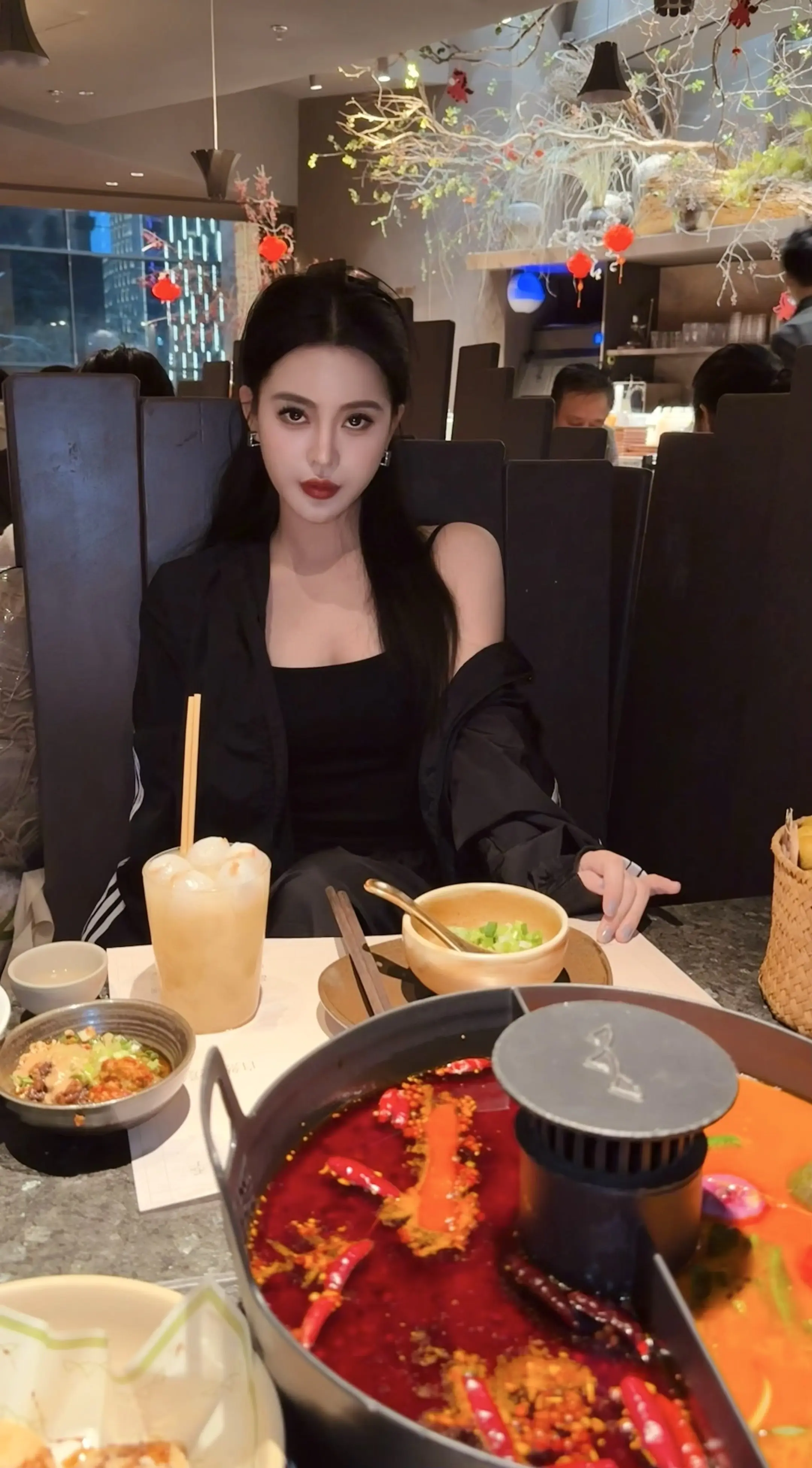 到底谁说直女不穿阿迪的