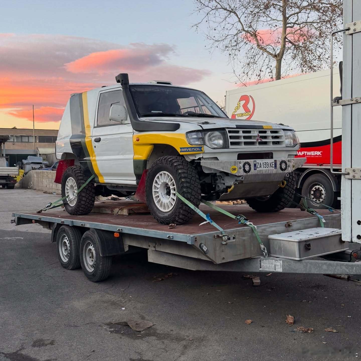 帕杰罗  Road to Barcellona 🚢三菱帕杰罗pajeromit