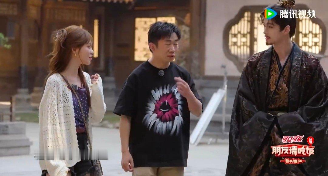 祝绪丹何与i人社交朋友请吃饭 从《百花杀》剧组探班看出，i人碰i人，社交全靠“空