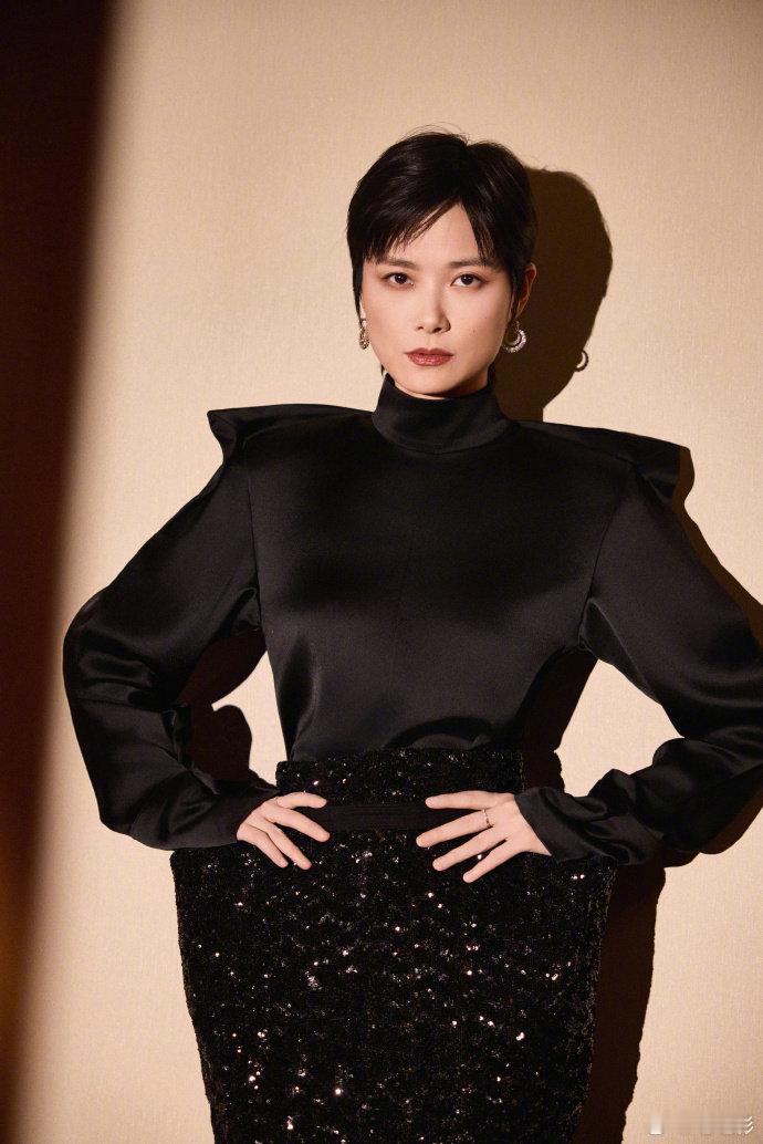 谁家跨年阵容线索好6的乐理课 接荔2026 乐理课找答案太有趣！我猜有李宇春，舞