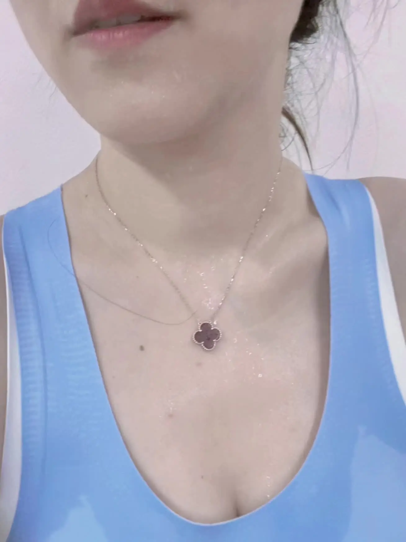 女生一定要把自己的心照顾好，把自己身体锻炼好，充实于生活，平和于心态