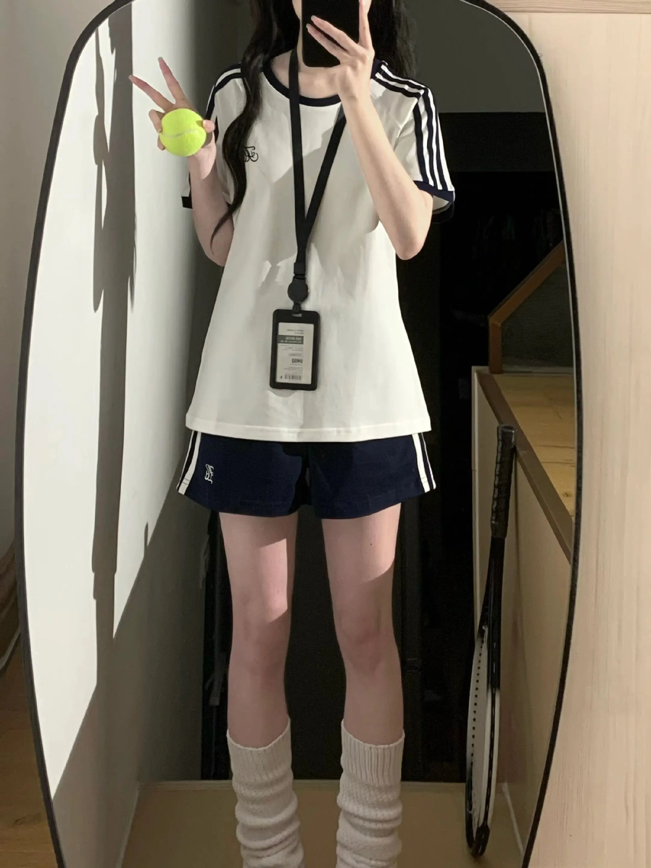 藏青or薄荷绿。