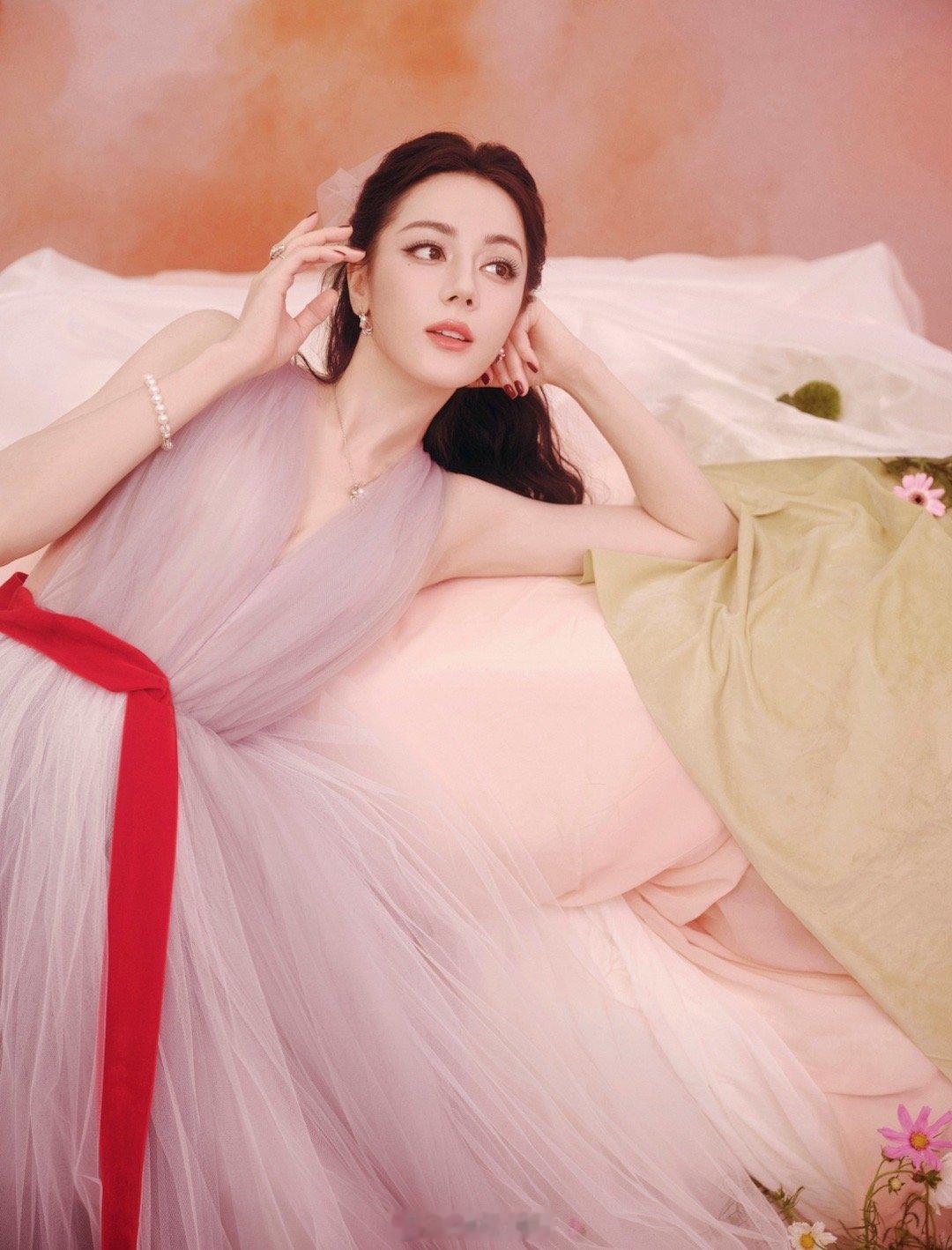 迪丽热巴人间极品 