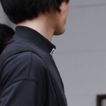🌷阳光信用🌷每日一善面朝大海，春暖花开，给自己的心一个港湾，盛风盛雨盛欢笑；