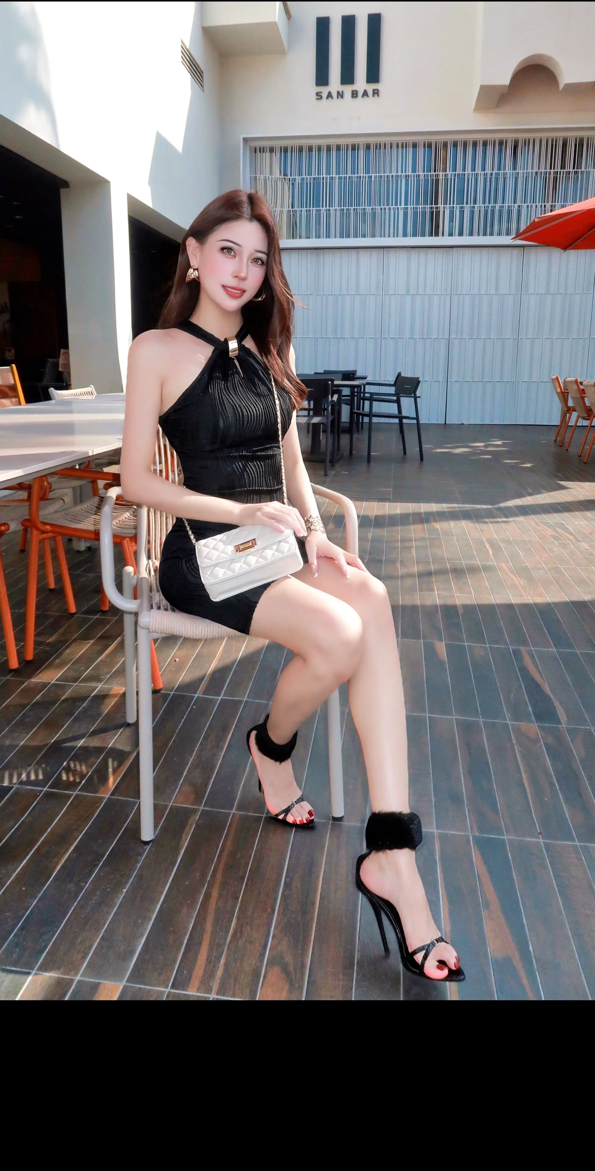 温柔蓝蓝的海风 吹到高高的山峰  音乐一响 夏天☀️登场