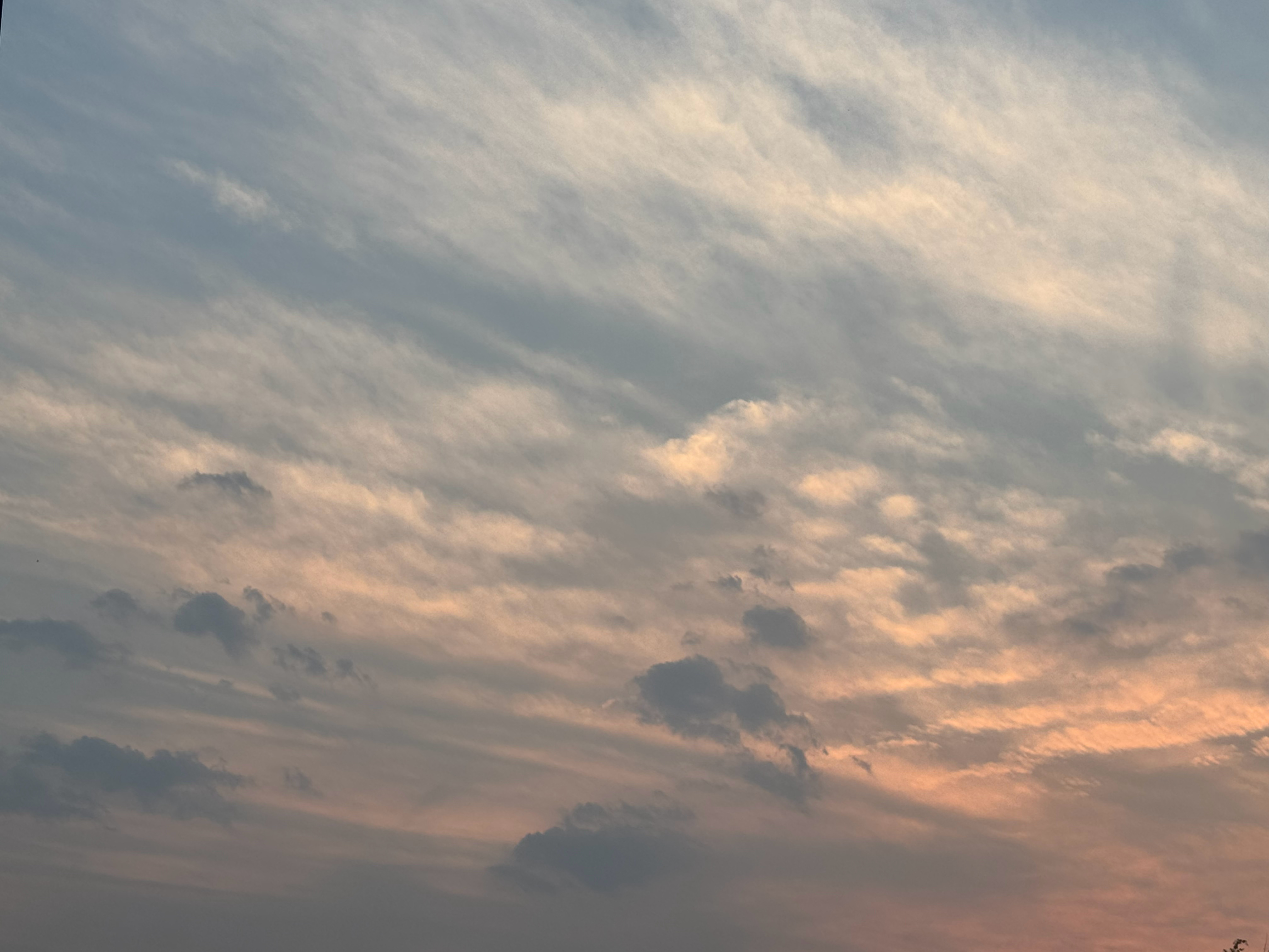 下班撞见这么好看的天空