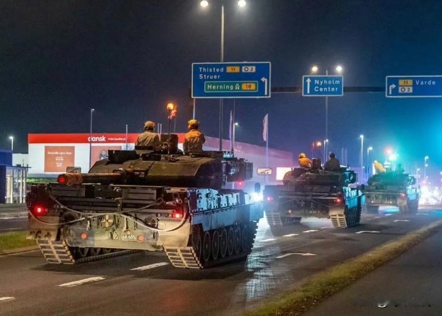 丹麦：先开火，再问话

丹麦国防部已警告，如果格陵兰遭到任何攻击，他们准备开火。