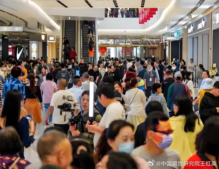 这就是高德速度吗？上线23天用户破4亿，行业的风向彻底变了！10月3日，当国庆黄