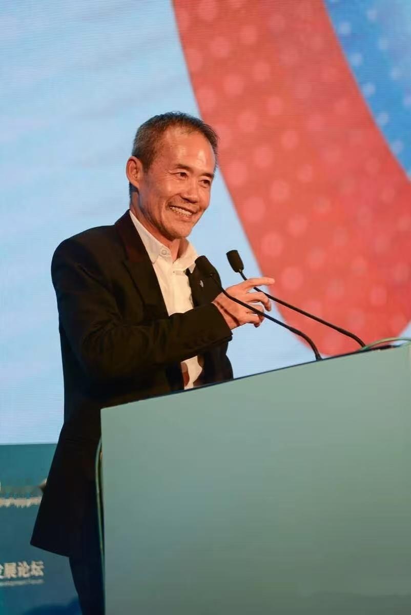 我查了一下王石和万科这些年的纠葛，

不查不知道，一查我唏嘘了

原以为他交棒后