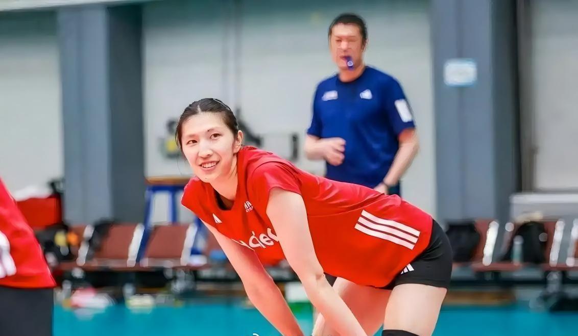2026年天津女排亚锦赛日益临近，中国女排迎来利好消息：23岁的核心主攻吴梦洁伤