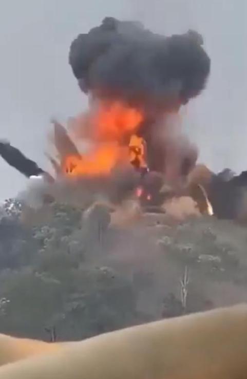 多名将军战死，柬埔寨绝命大反攻！5000枚火箭弹铺天盖地轰炸，中国火箭炮轰炸关键