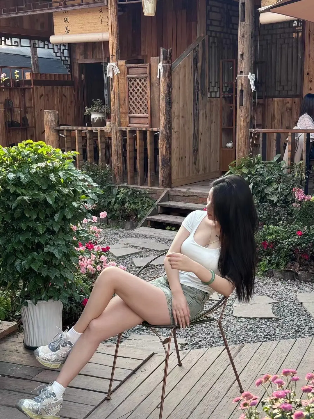 命运在新陈代谢   很深的东西变得很浅