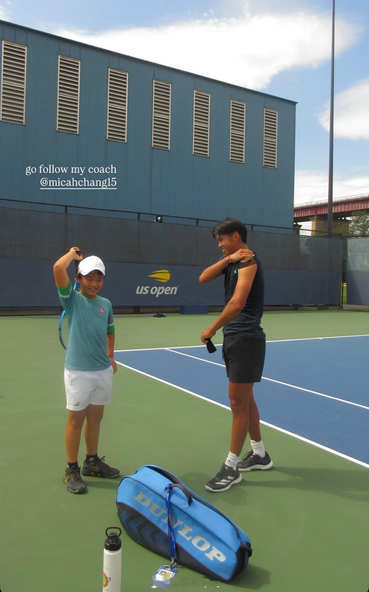 新媒体运营专员小钱同学发布了第一篇帖子。岗位很赚钱，wrist check快赶上