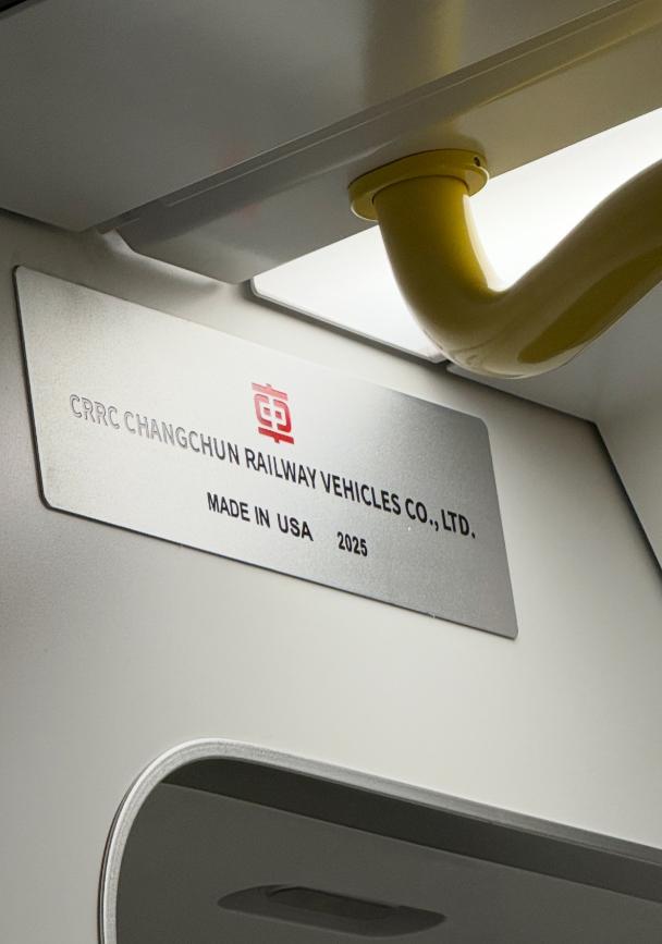 网友在波士顿的地铁发现这是是长春造的！？可长春自己地铁线路都没几条…MADE I