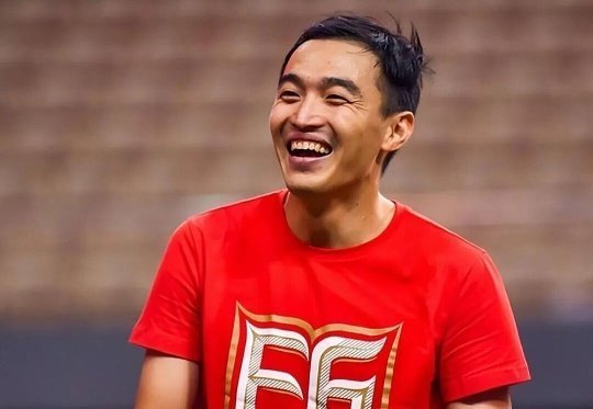 冯潇霆说英格兰装备被偷不稀奇面对英格兰队装备失窃的热点，冯潇霆没有跟风调侃，而是