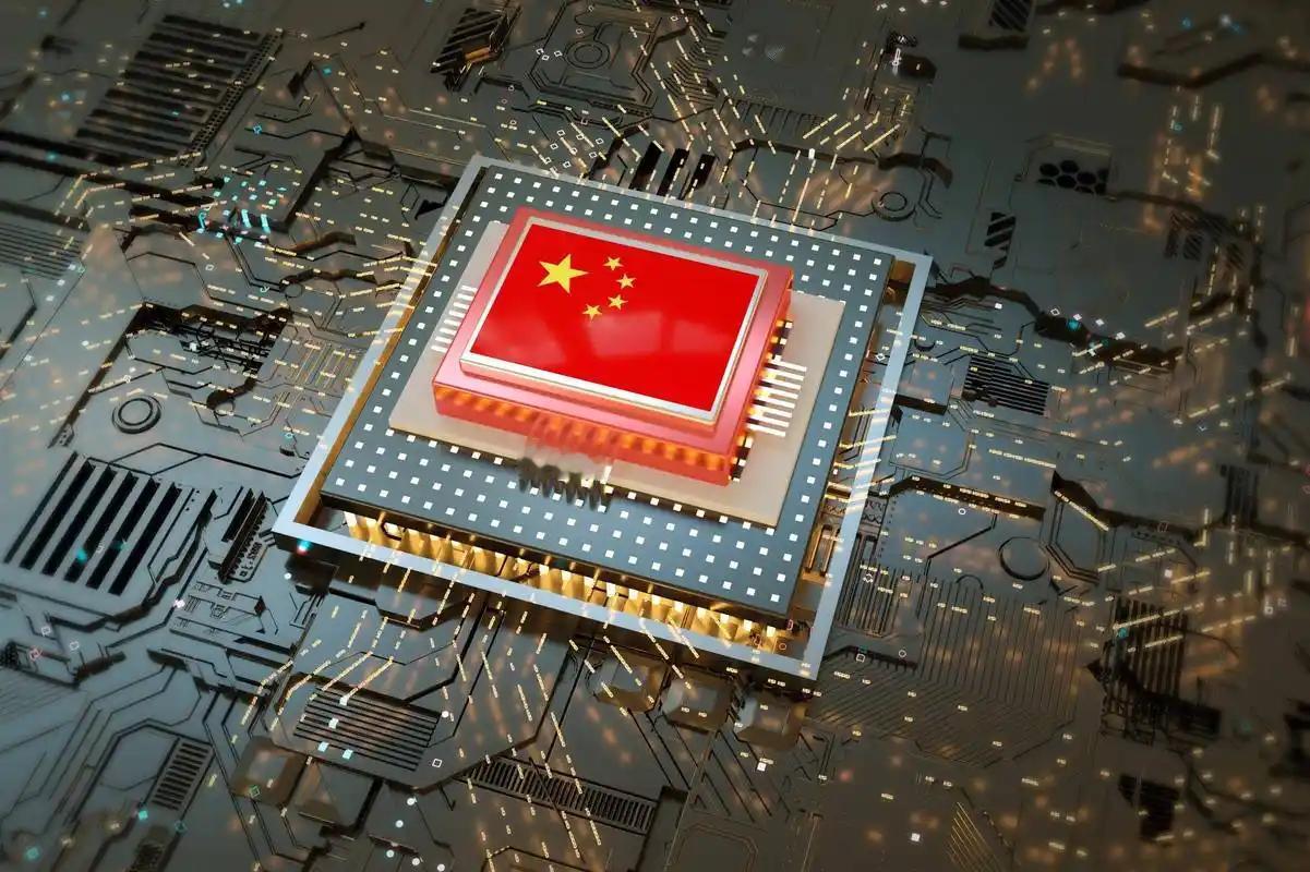 你可能想不到，我们日常用来充气球、让声音变尖的氦气，正成为全球半导体产业的 “致