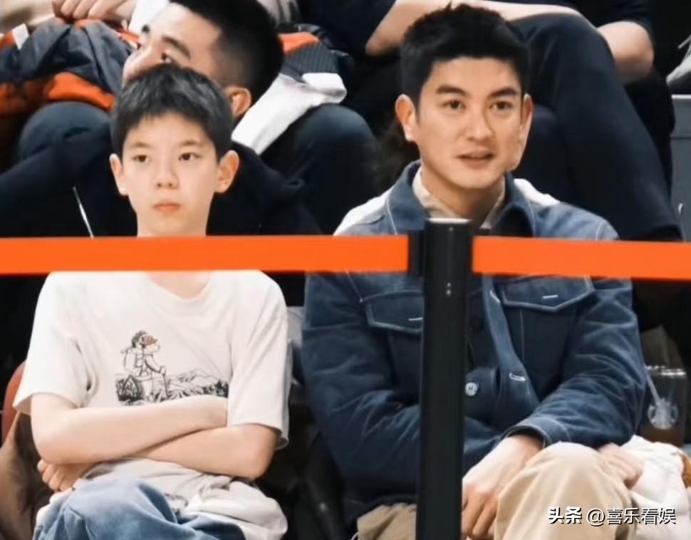 杜江霍思燕13岁儿子，引发热议！
 
7月29日，杜江霍思燕的13岁儿子，冲上热
