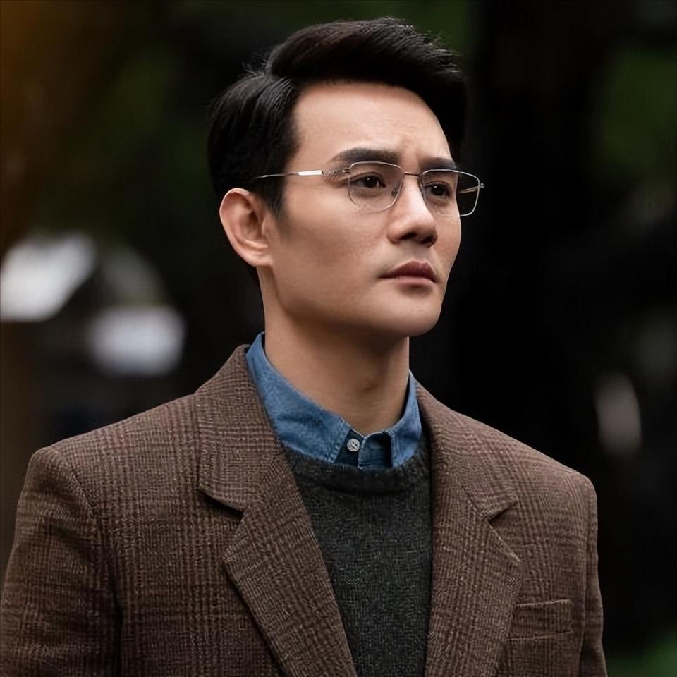 主持人，问演员王凯，大江大海三，收视率太低，你怎么看。王凯说，我不着急，这个人物