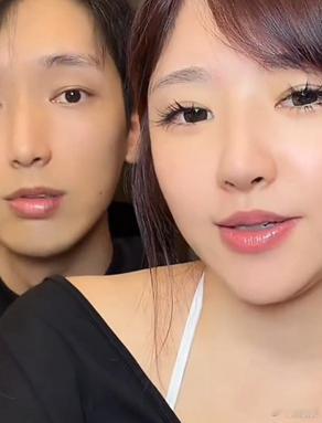 黄一鸣，真懂流量，这也能上热搜？ 黄一鸣又上热搜，原因是男友路上堵车迟到几分钟吵