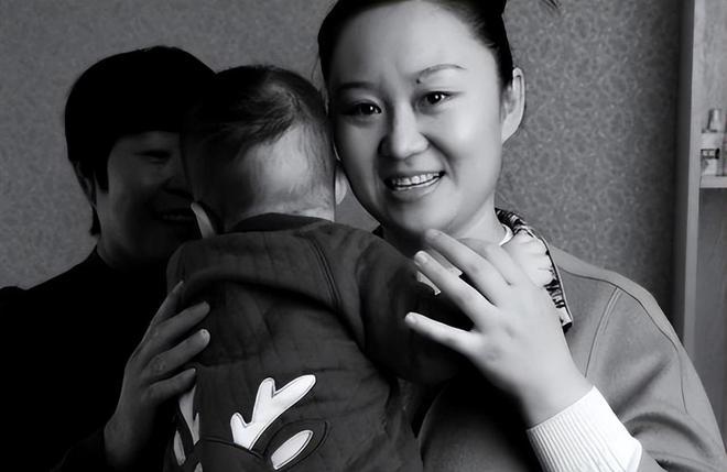 2007年，河北儿媳瞒着娘家人，主动割下69%的肝脏给公公续命3年，感动了全中国