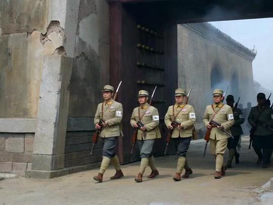 所有法西斯国家军队中，为什么日军格外残暴、格外“不像人”？

说起这个话题，咱们