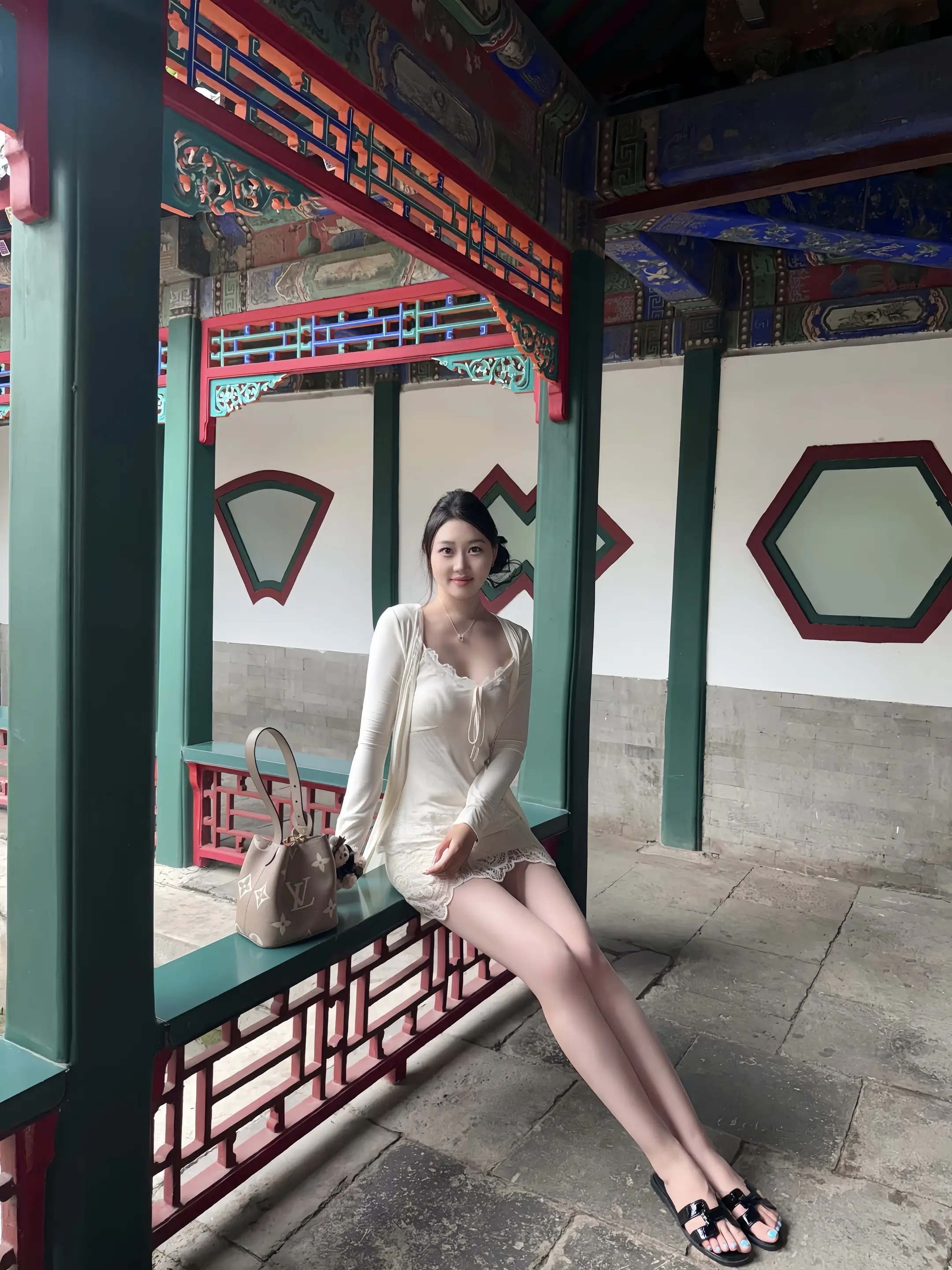 以前不信 现在信了 什么美貌什么品行 但都不如命