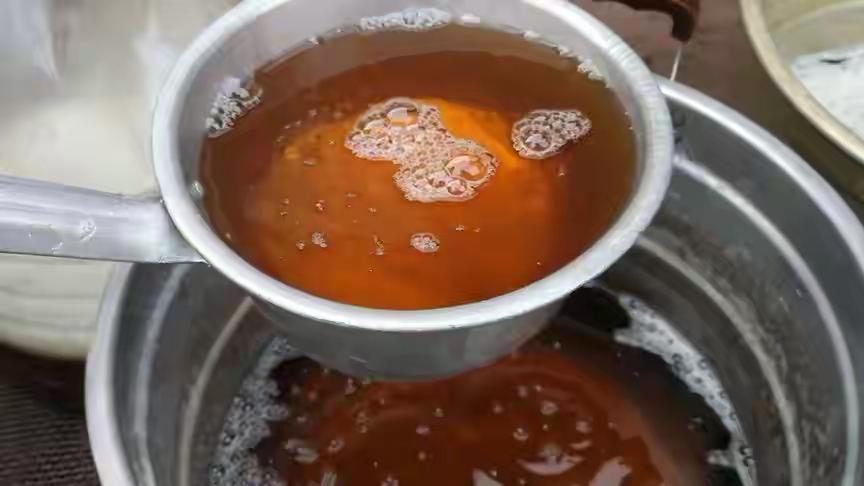 专家说自榨花生油不能吃会致癌，可农村人吃了一辈子，长寿的很多。

最近总听专家说