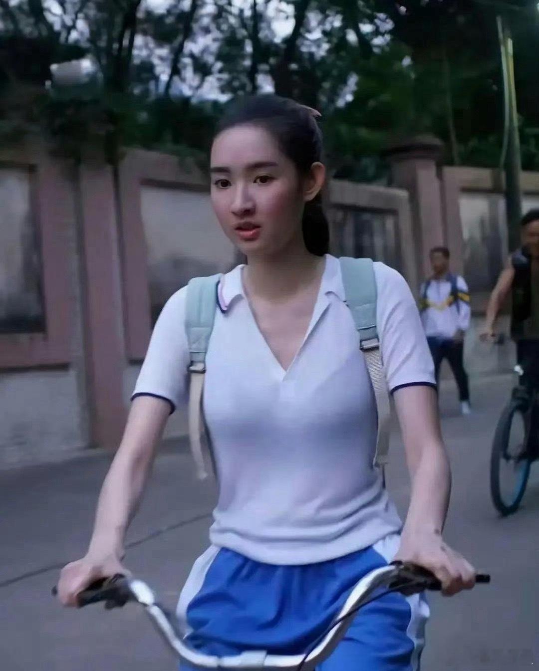 这高中生演得，简直惊呆了 