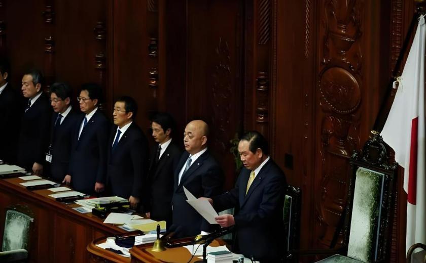 300席预测热，修宪梦真悬，中俄联手咋办？
日本大选倒计时，高市早苗靠300席民