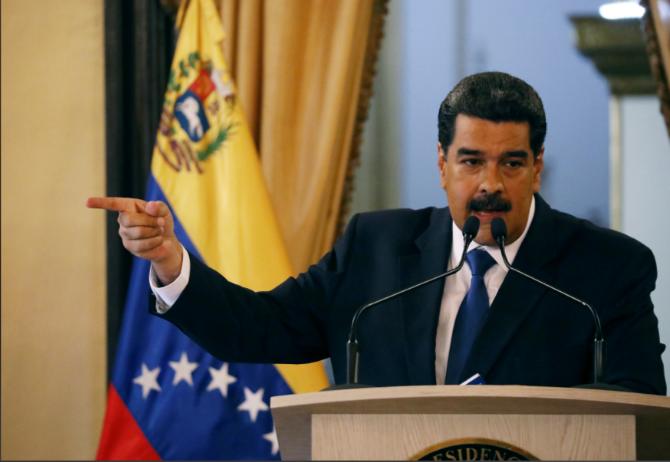 美国为什么要使用武力威胁委内瑞拉，迫使委总统马杜罗下台？

对于这个问题，很多人